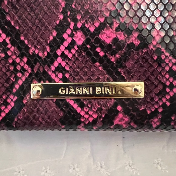 Gianni Bini snake print tote bag - Picture 5 of 8